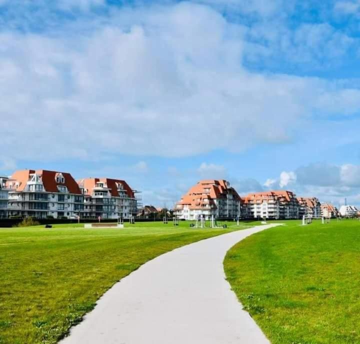 Duplex Villa Capricia Appartement Met Zwembad Nieuwpoort Jachthaven Luaran gambar